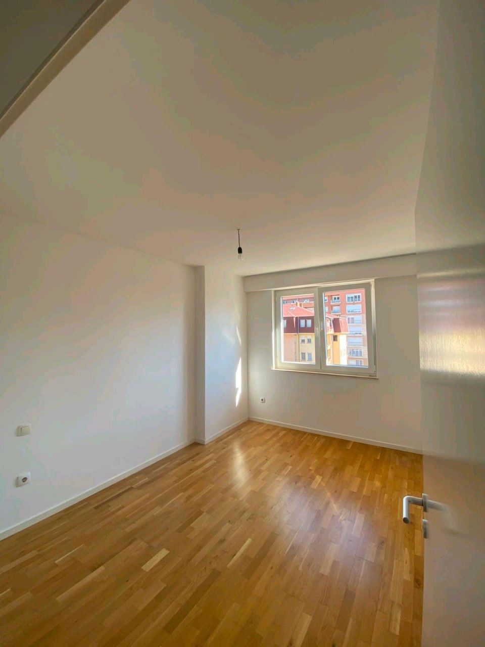 Muhaxherëve - Image 5